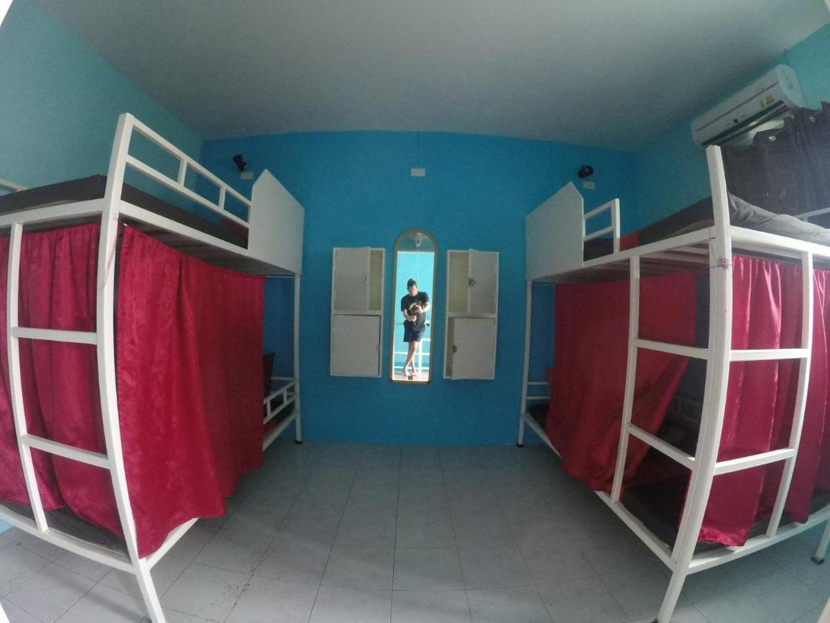 Rehab Hostel Phi Phi-eilanden Buitenkant foto
